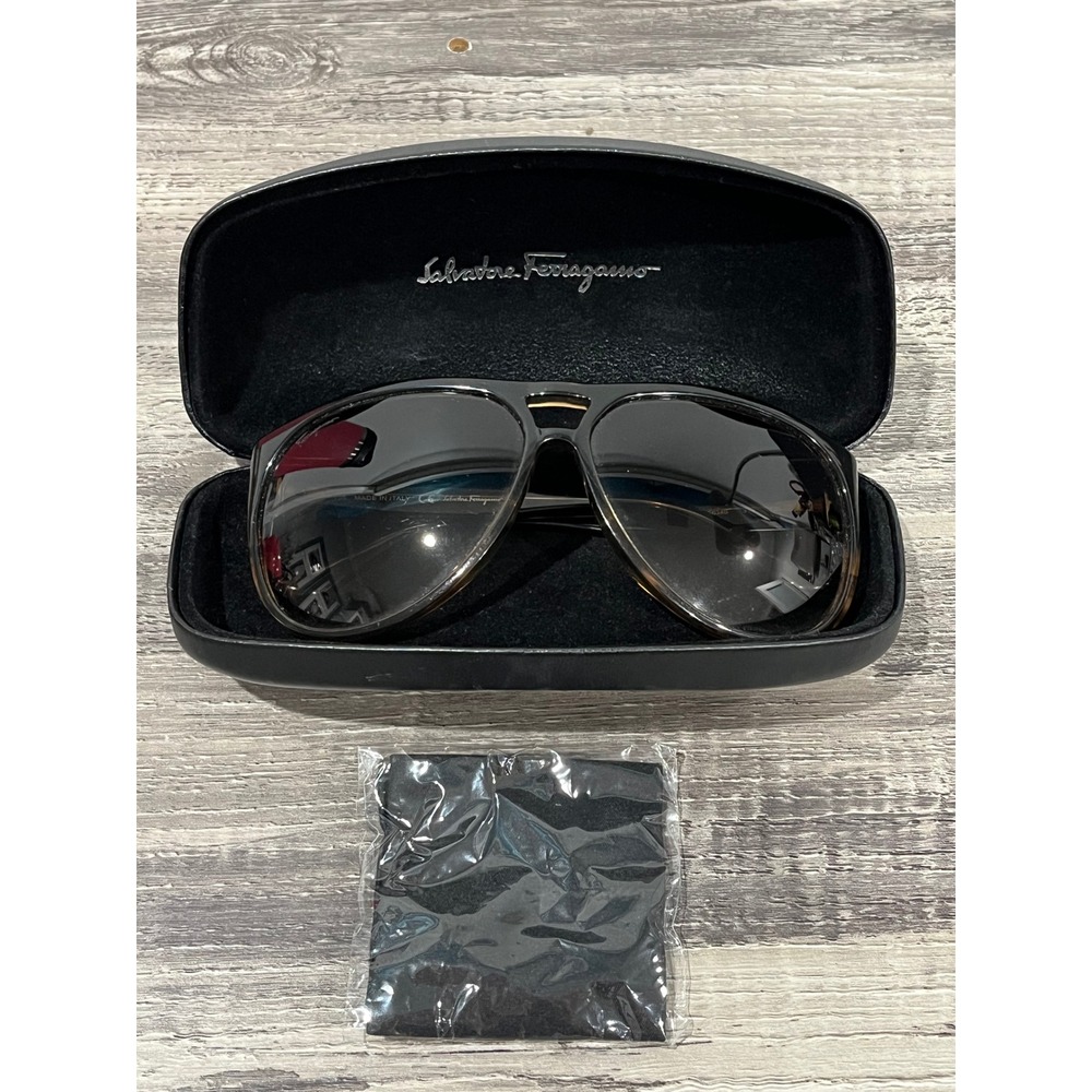 Salvatore Ferragamo SF634S Striped Khaki Aviator Sunglasses Brown Gradient Italy